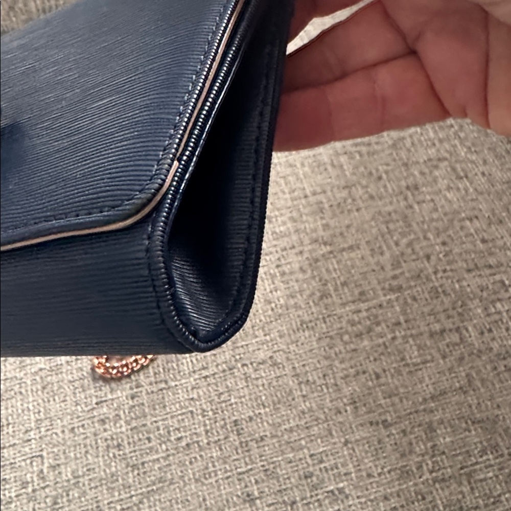 Chic Navy Clutch with Rose Gold Chain - Picture 8 of 9
